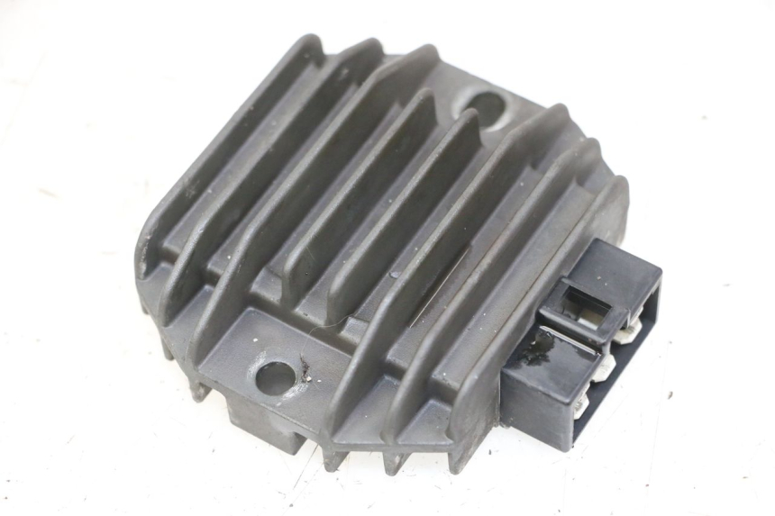 photo de REGLER LICHTMASCHINE PIAGGIO VESPA GRANTURISMO 200 (2004 - 2005)