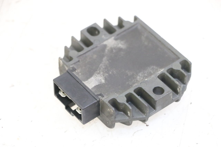 photo de REGLER LICHTMASCHINE PIAGGIO VESPA GRANTURISMO 200 (2004 - 2005)