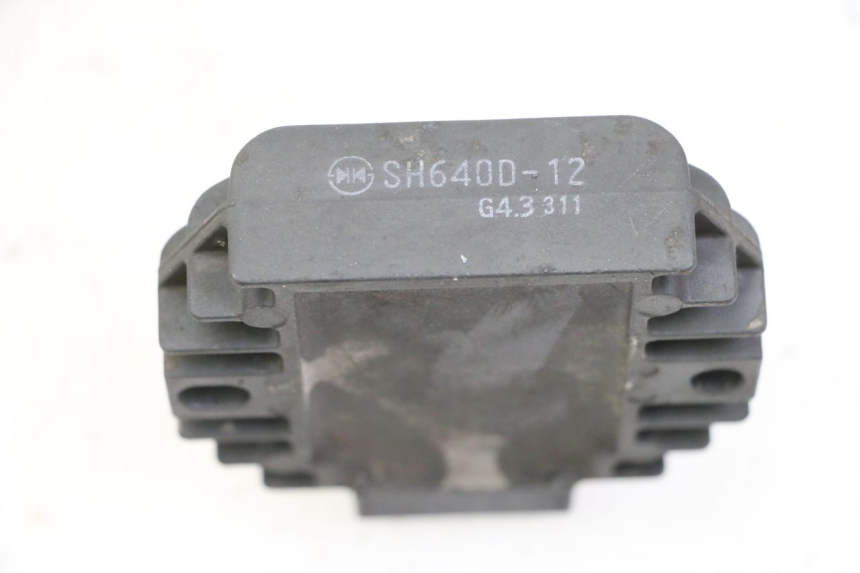 photo de REGLER LICHTMASCHINE PIAGGIO VESPA GRANTURISMO 200 (2004 - 2005)
