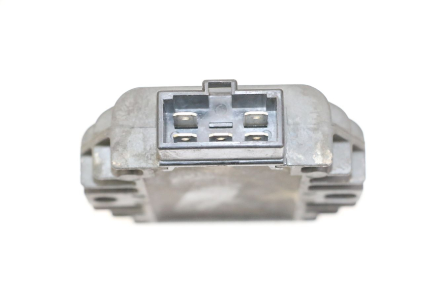 photo de REGLER LICHTMASCHINE PIAGGIO VESPA GRANTURISMO 200 (2004 - 2005)