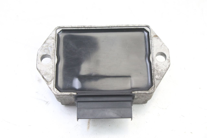 photo de SPANNUNGSREGLER PIAGGIO VESPA S 2T 50 (2007 - 2014)