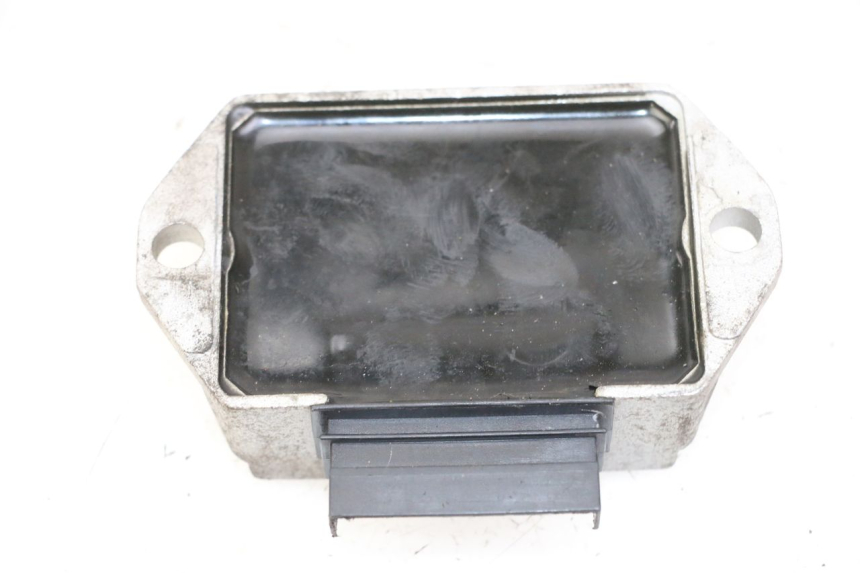 photo de SPANNUNGSREGLER PIAGGIO VESPA S 2T 50 (2007 - 2014)
