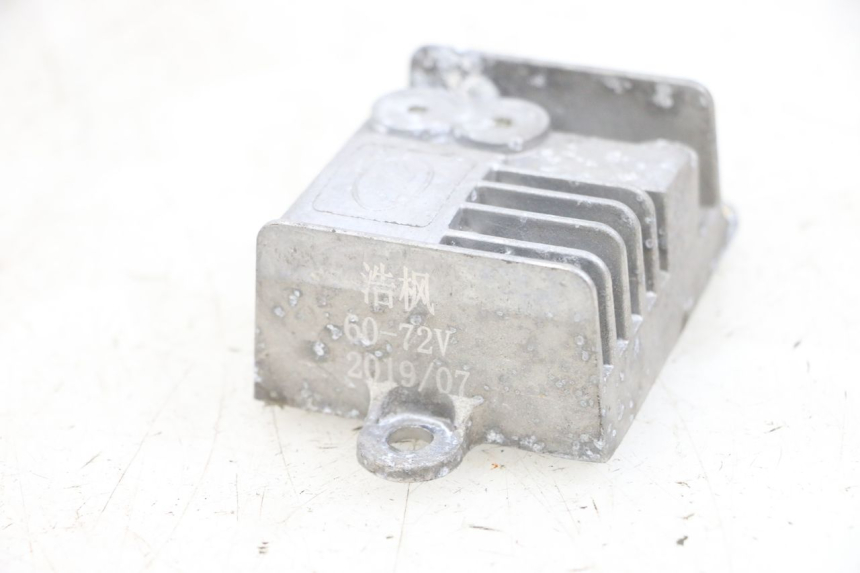 photo de REGLER LICHTMASCHINE EFUN PUSA 1 - Detailansicht des Bauteils