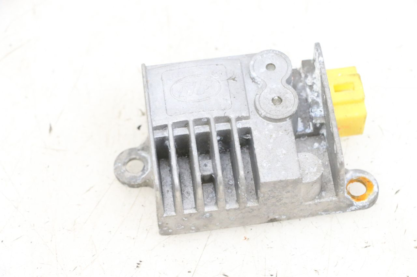 photo de REGLER LICHTMASCHINE EFUN PUSA 1 - Zoom auf Gebrauchszustand