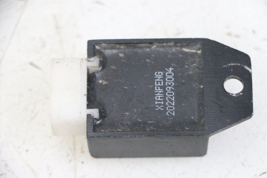 photo de REGLER LICHTMASCHINE APOLLO RFZ 125