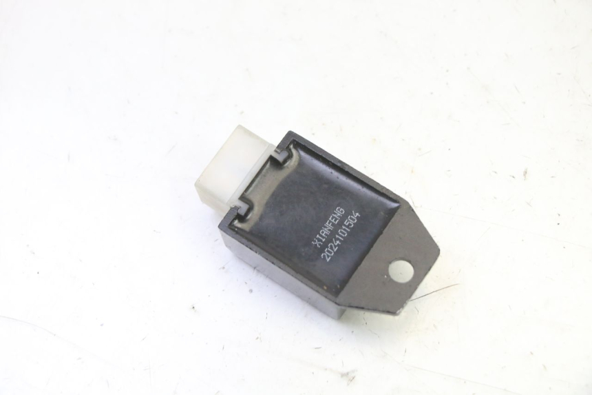 photo de REGLER LICHTMASCHINE APOLLO RFZ 125