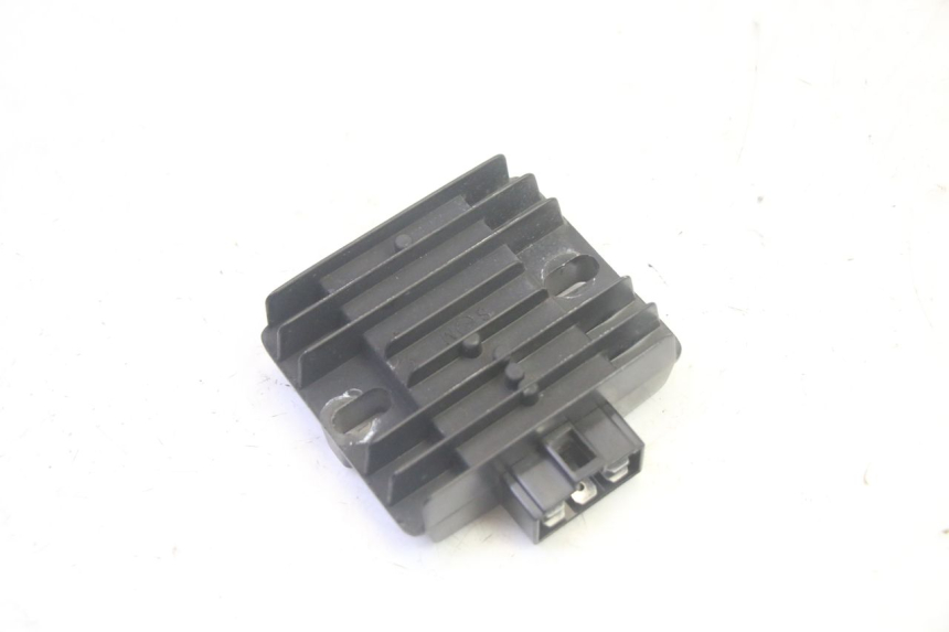 photo de REGLER LICHTMASCHINE JM MOTORS SANTANA EVO 50 (2024 - 2026) - Hauptansicht