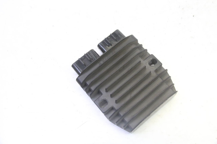 photo de REGLER LICHTMASCHINE PEUGEOT SATELIS 125 (2013 - 2018)