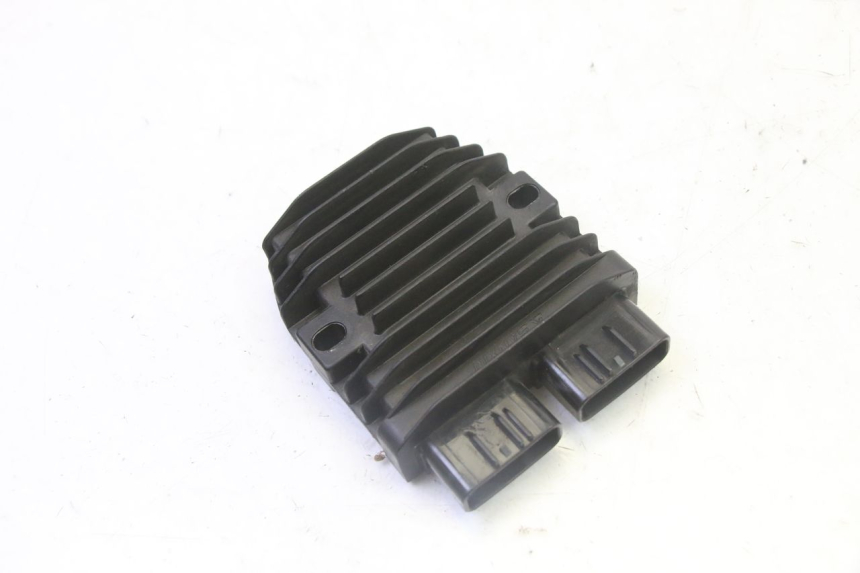 photo de REGLER LICHTMASCHINE PEUGEOT SATELIS 125 (2013 - 2018)