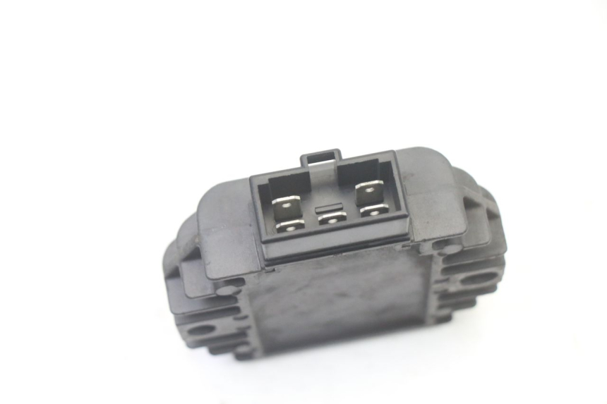 photo de REGLER LICHTMASCHINE APRILIA SCARABEO GT TOURING 125 (1999 - 2005)