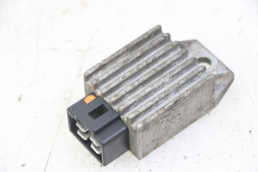 photo de REGLER LICHTMASCHINE PEUGEOT SPEEDFIGHT 2 LC 50 (2000 - 2009)