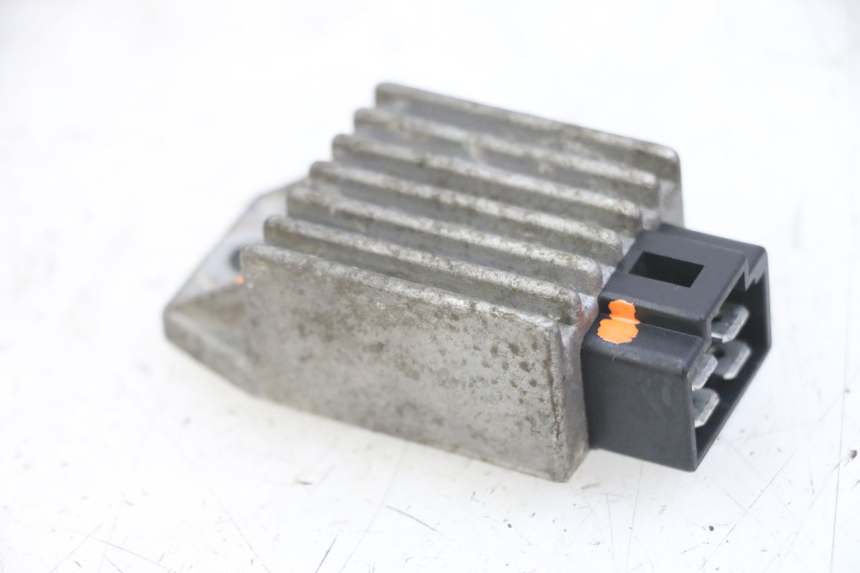 photo de REGLER LICHTMASCHINE PEUGEOT SPEEDFIGHT 2 LC 50 (2000 - 2009)