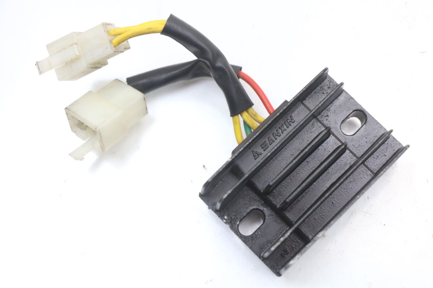photo de REGLER LICHTMASCHINE PEUGEOT STREETZONE I 2T 50 (2018 - 2020)