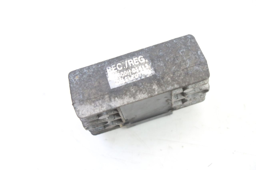 photo de REGLER LICHTMASCHINE PIAGGIO SUPER LX 125 (2000 - 2003)