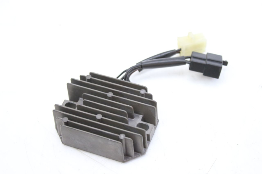 photo de REGLER LICHTMASCHINE SUZUKI SV S 650 (1999 - 2002)