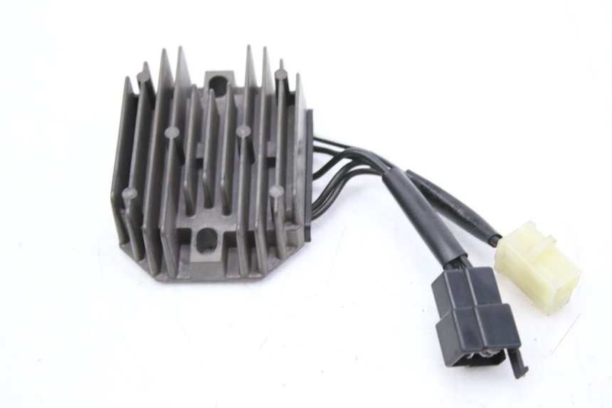 photo de REGLER LICHTMASCHINE SUZUKI SV S 650 (1999 - 2002)