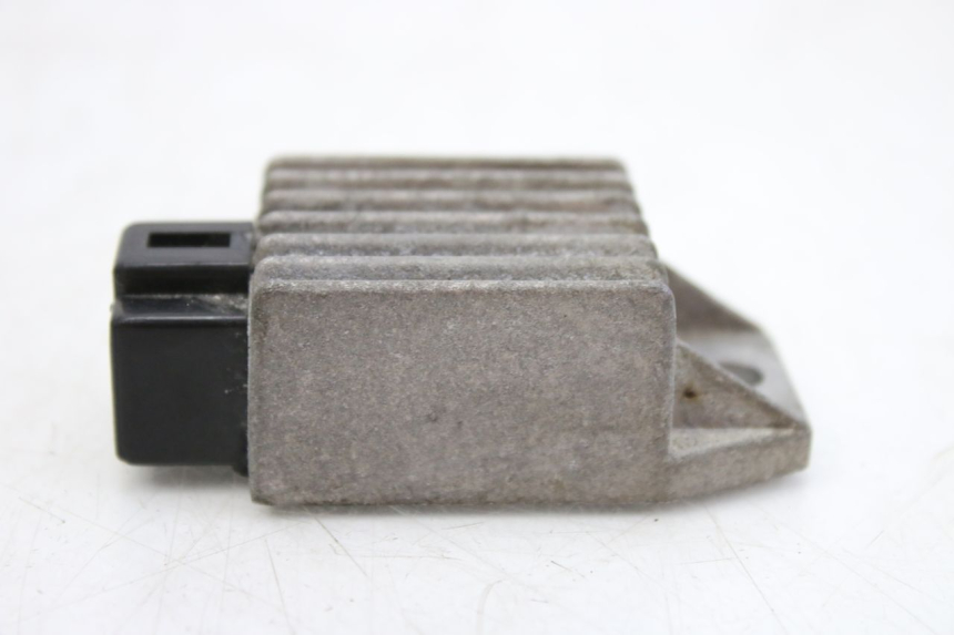 photo de SPANNUNGSREGLER PEUGEOT SV 125 (1991 - 1994)