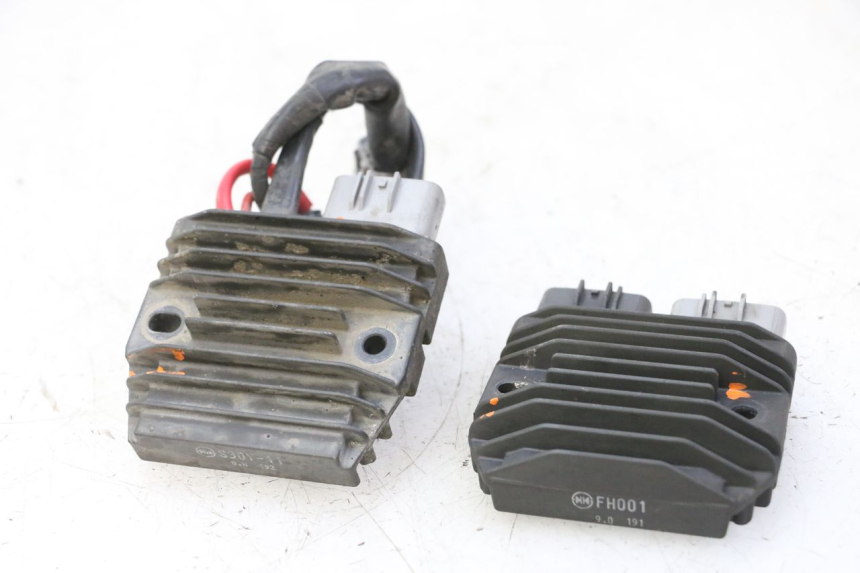 photo de LICHTMASCHINENREGLER YAMAHA TDM ABS 900 (2002 - 2014)