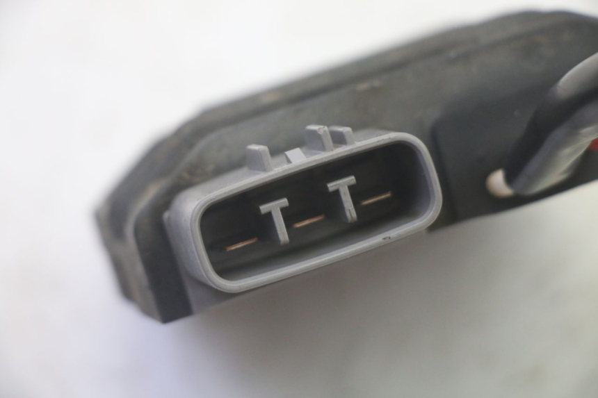 photo de REGLER LICHTMASCHINE YAMAHA TDM ABS 900 (2002 - 2014) - Technische Nahaufnahme