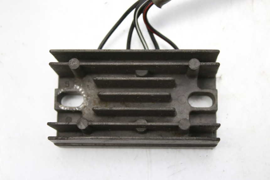 photo de SPANNUNGSREGLER SUZUKI UH BURGMAN 125 (2002 - 2006)