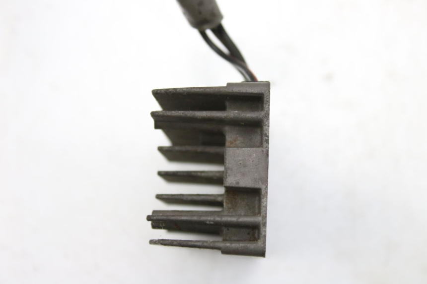 photo de SPANNUNGSREGLER SUZUKI UH BURGMAN 125 (2002 - 2006)