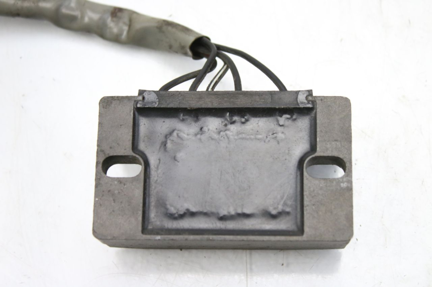 photo de SPANNUNGSREGLER SUZUKI UH BURGMAN 125 (2002 - 2006)
