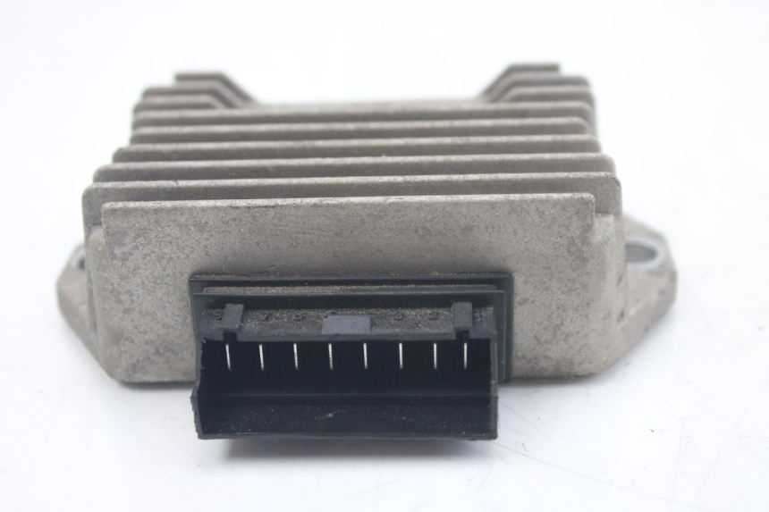 photo de SPANNUNGSREGLER PIAGGIO VESPA S 2T 50 (2007 - 2014)