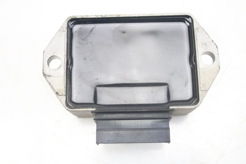 photo de SPANNUNGSREGLER PIAGGIO VESPA S 2T 50 (2007 - 2014)