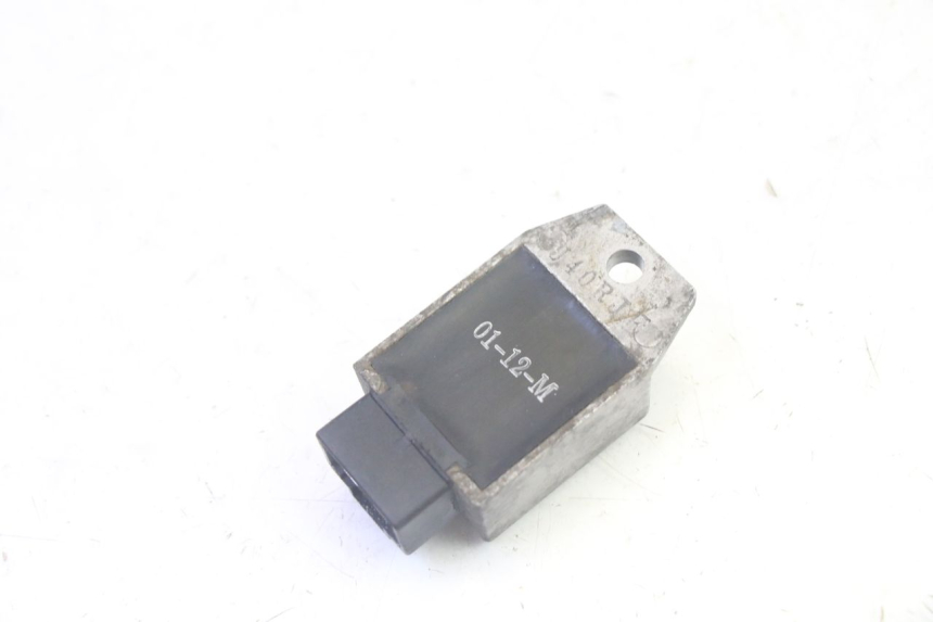 photo de REGLER LICHTMASCHINE PEUGEOT VIVACITY 100 (1999 - 2008) - Alternative Perspektive