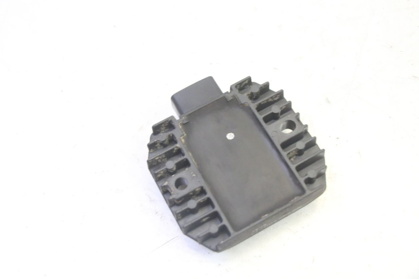 photo de SPANNUNGSREGLER YAMAHA X-MAX XMAX 250 (2006 - 2009)