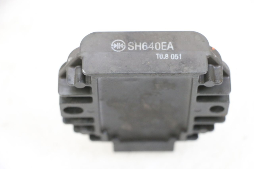 photo de LADEREGLER YAMAHA X-MAX XMAX 125 (2010 - 2014) - Detailansicht des Bauteils