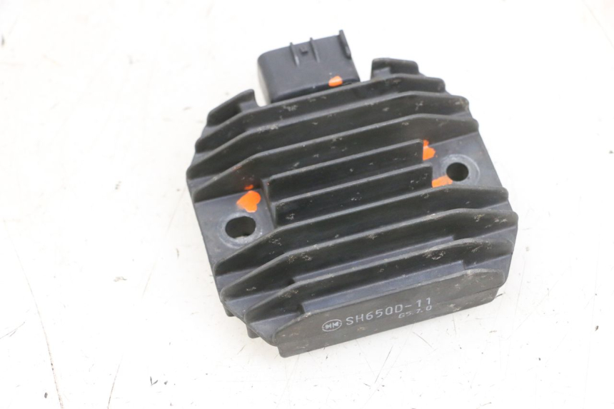 photo de LICHTMASCHINENREGLER YAMAHA XMAX X-MAX 125 (2006 - 2009) - Technische Nahaufnahme