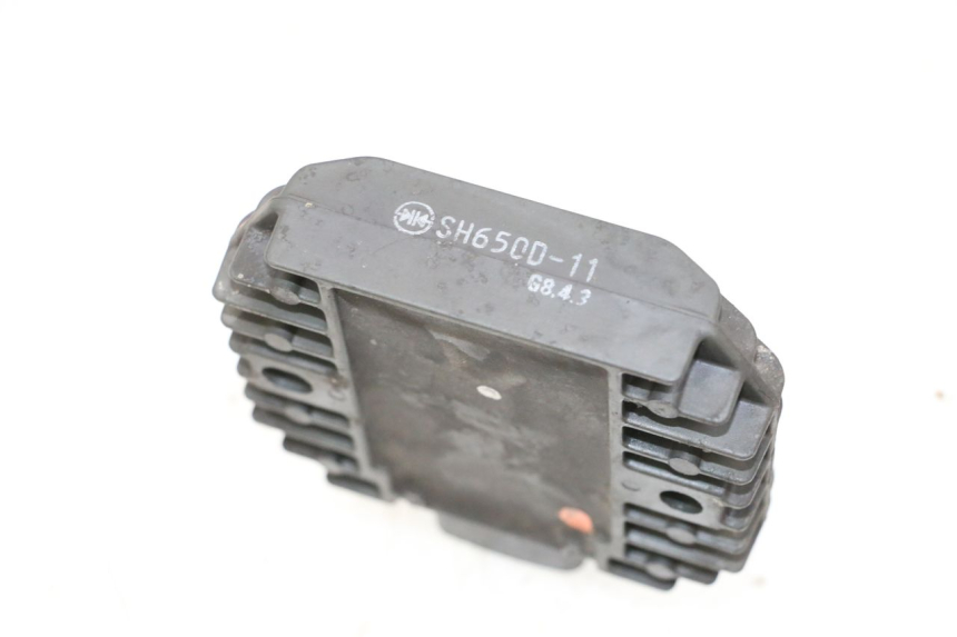 photo de LICHTMASCHINENREGLER YAMAHA XMAX X-MAX 125 (2006 - 2009) - Detailansicht des Bauteils