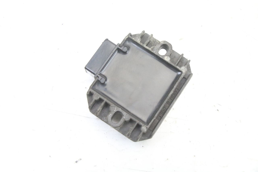 photo de LADEREGLER PIAGGIO XEVO - X EVO 125 (2007 - 2016) - Alternative Perspektive