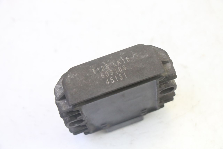 photo de LADEREGLER PIAGGIO XEVO - X EVO 125 (2007 - 2016)