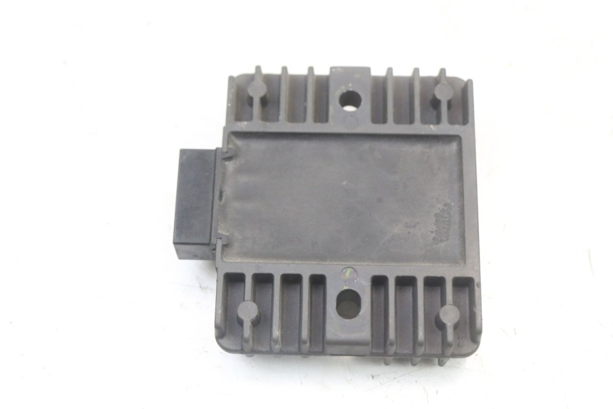 photo de REGLER LICHTMASCHINE YAMAHA XJ6 ABS 600 (2008 - 2016)