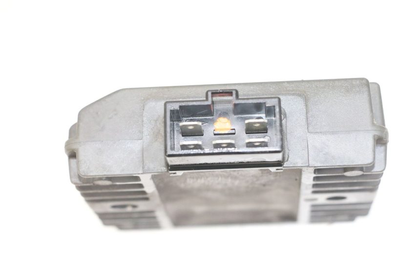 photo de REGLER LICHTMASCHINE YAMAHA XJ6 ABS 600 (2008 - 2016)