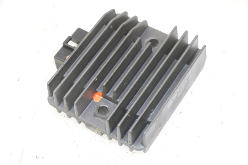 photo de REGLER LICHTMASCHINE YAMAHA XJ6 ABS 600 (2008 - 2016)