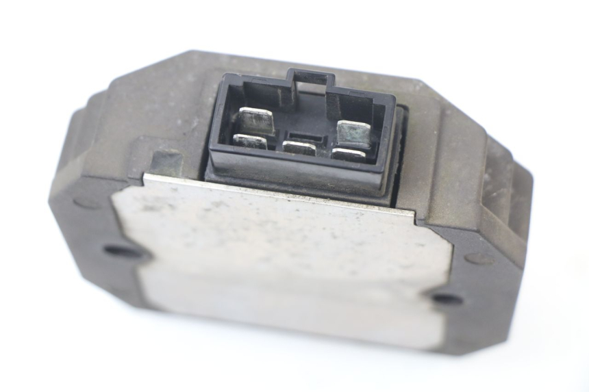 photo de REGLER LICHTMASCHINE YAMAHA XP T-MAX TMAX 500 (2004 - 2007)