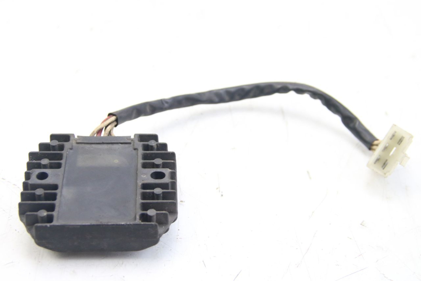 photo de SPANNUNGSREGLER YAMAHA FZS FAZER 600 (2001 - 2003)