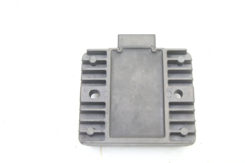 photo de REGLER LICHTMASCHINE YAMAHA XJ6 600 (2008 - 2016)
