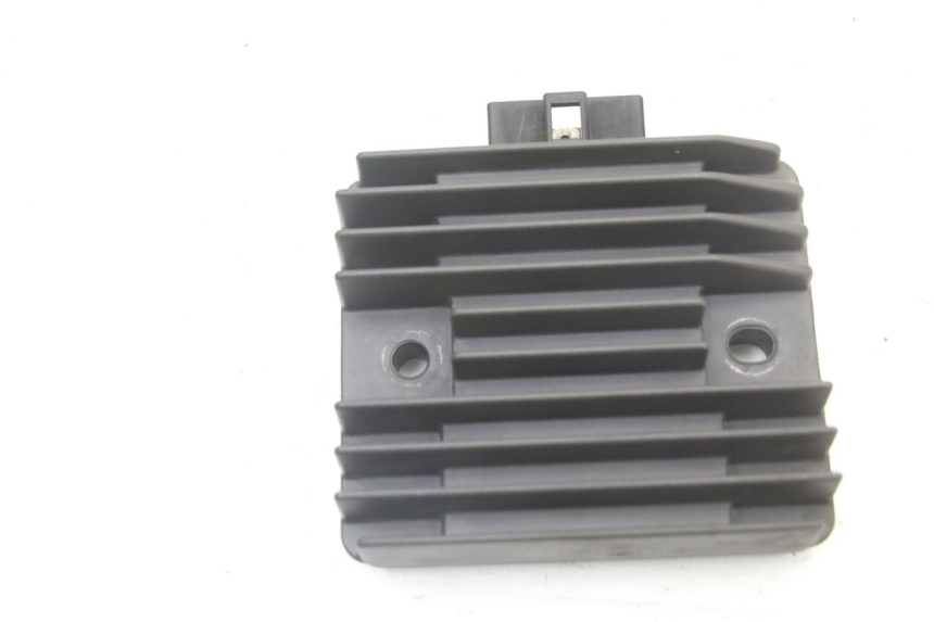 photo de REGLER LICHTMASCHINE YAMAHA XJ6 ABS 600 (2008 - 2016)