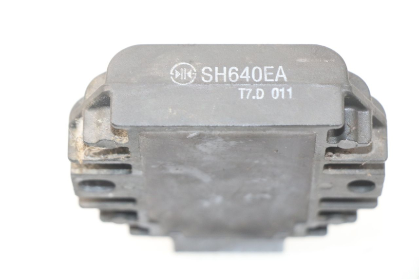 photo de LICHTMASCHINENREGLER YAMAHA YP MAJESTY 125 (2007 - 2010)