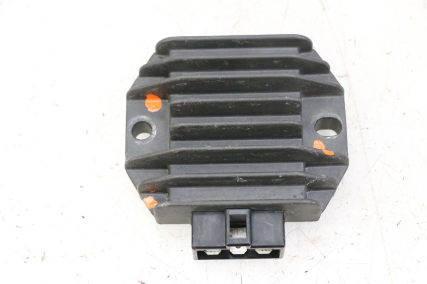 photo de LADEREGLER YAMAHA YP MAJESTY 125 (2002 - 2006)