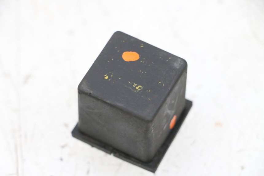 photo de ANLASSERRELAIS MBK BOOSTER SPIRIT NAKED 50 (2004 - 2017) - Alternative Perspektive