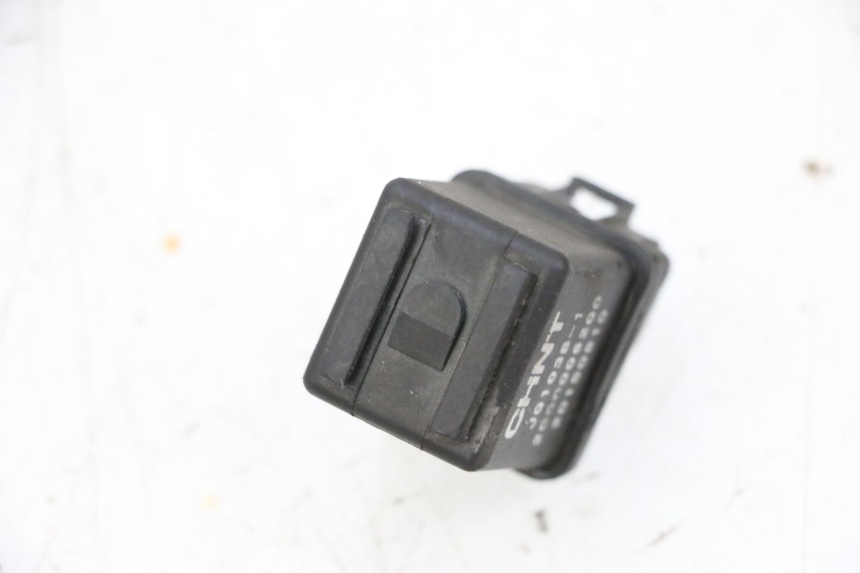 photo de STARTERRELAY PEUGEOT KISBEE 2T 50 (2010 - 2017) - Detailansicht des Bauteils