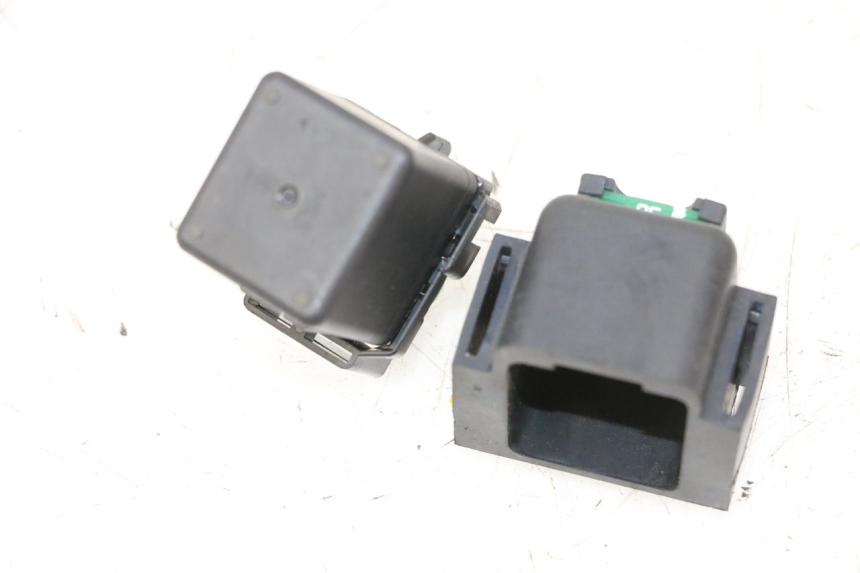 photo de ANLASSERRELAIS PIAGGIO MP3 HPE 310 (2024 - 2025)