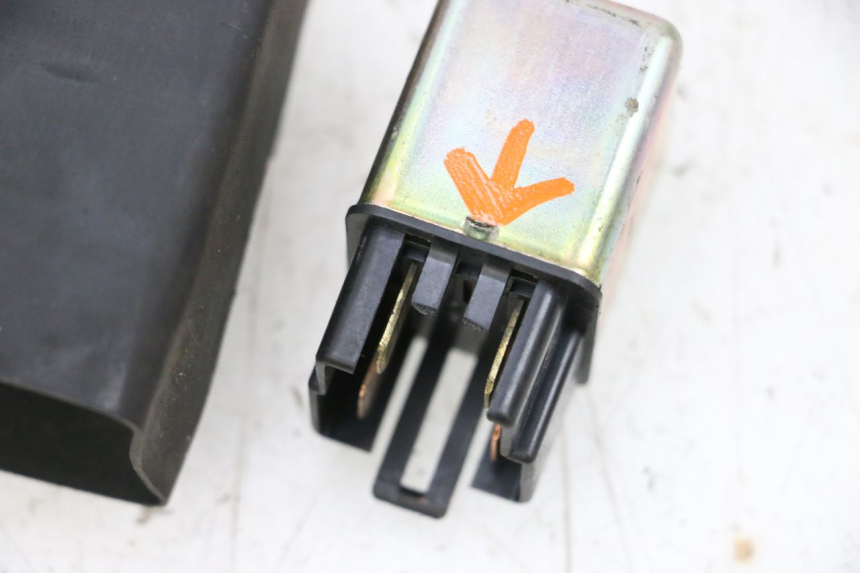 photo de ANLASSERRELAIS HONDA NSR R 125 (1994 - 2003) - Technische Nahaufnahme