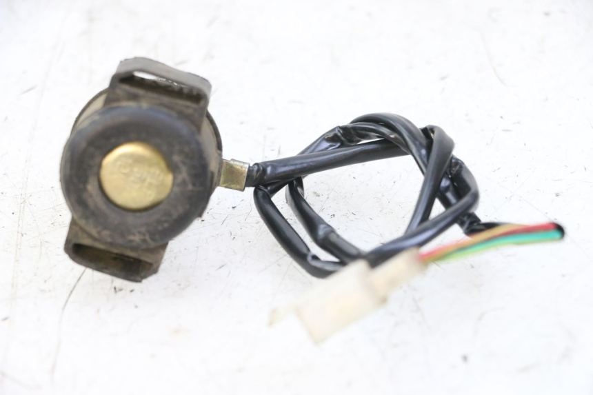 photo de STARTER RELAIS VONROAD YIBEN 125 (2006 - 2010) - Zoom auf Gebrauchszustand