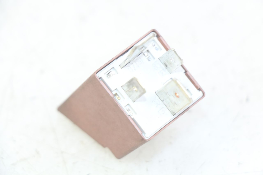 photo de STARTERRELAY PIAGGIO XEVO - X EVO 125 (2007 - 2016)